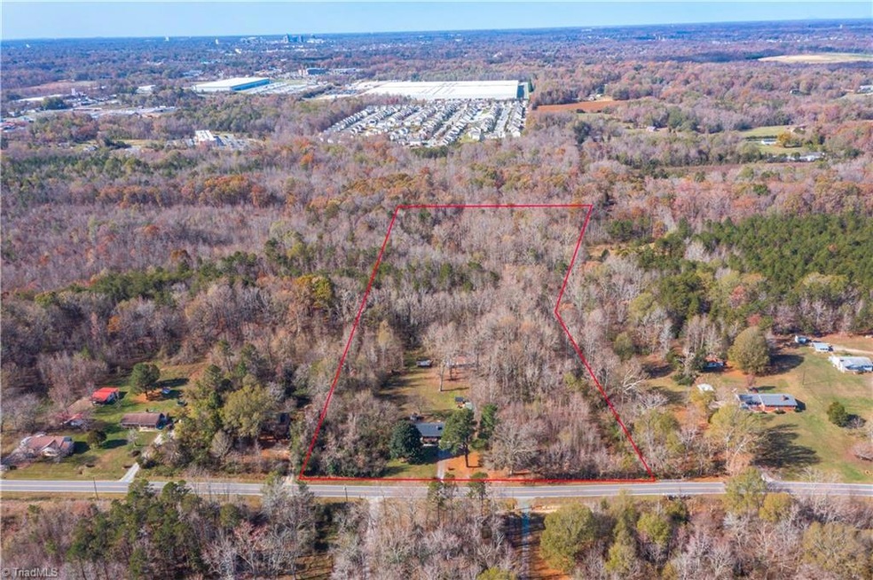 Sold $400,000 • Co-Listing Agent