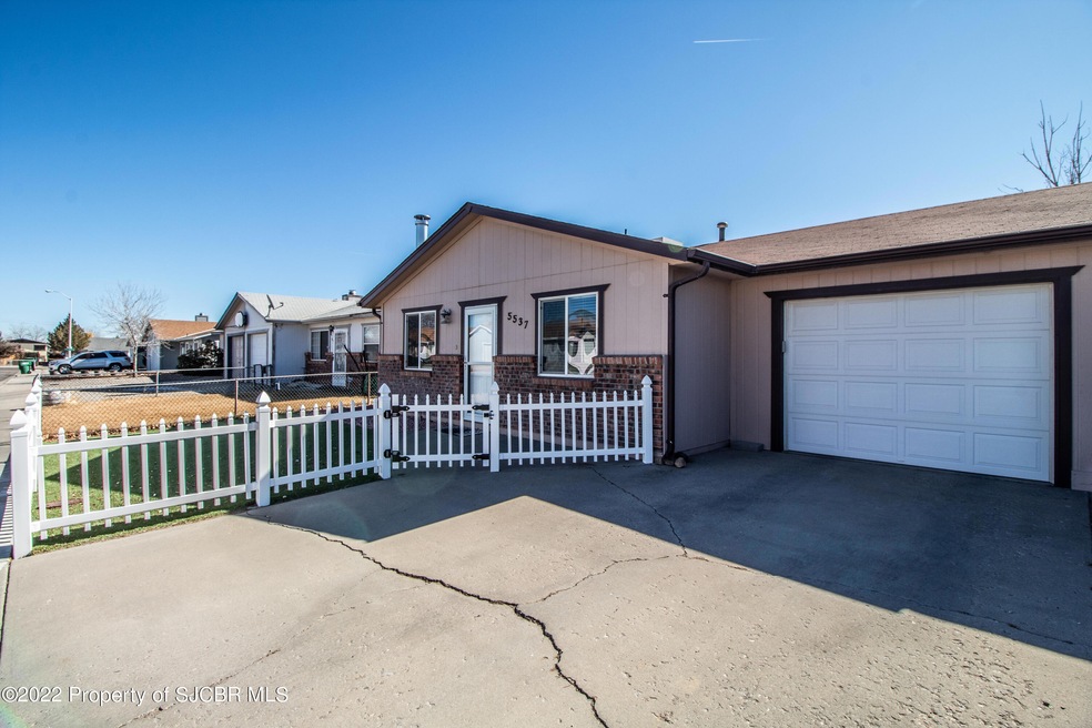 5537 E Beech St, Farmington, NM 87402 - photo 1