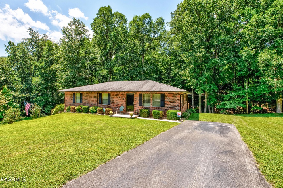 382 Tionesta Dr, Jacksboro, TN 37757 MLS 1233167