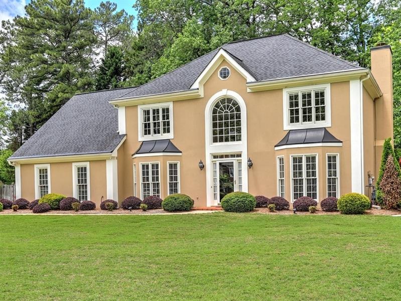 Beautiful East Cobb home within walking distance t