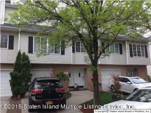 27 White Oak Ln, Staten Island, NY 10309 - photo 1