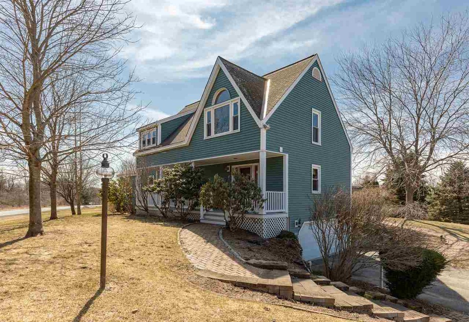 12 Chase Ln, Stratham, NH 03885 - photo 1