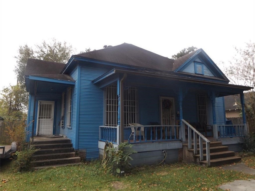 730 W 25th St, Houston, TX 77008 - photo 1