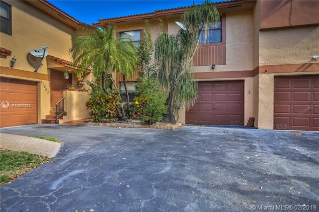 Front w/1car garage