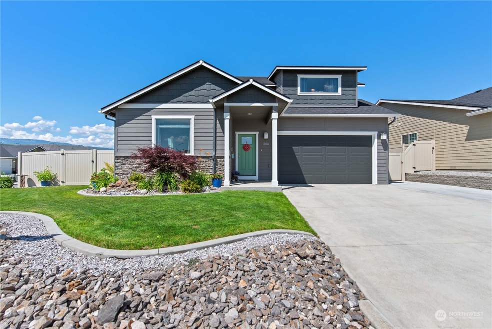 284 S Nevada Ave, East Wenatchee, WA 98802 - photo 1