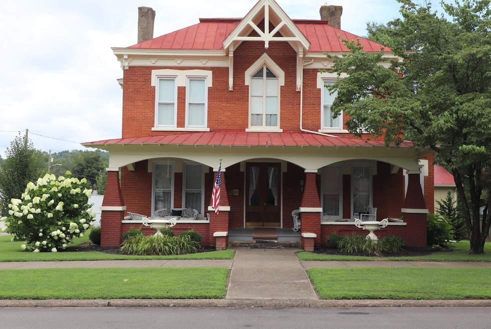 401 E 4th St, Augusta, KY 41002 - photo 1