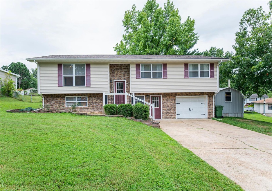 1318 Pershing Dr, Rolla, MO 65401 - photo 1