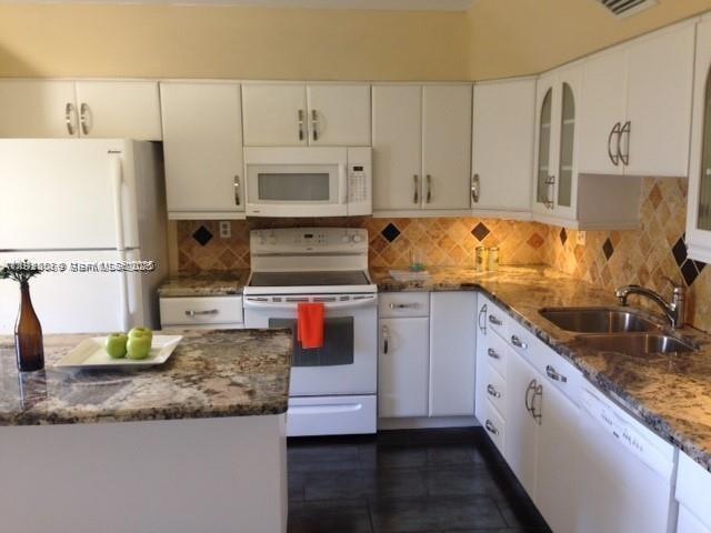 3910 Inverrary Blvd unit B304, Lauderhill, FL 33319 - photo 1