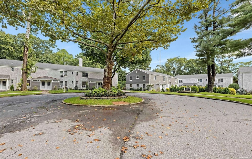 47 Glen Keith Rd unit 47L, Glen Cove, NY 11542 - photo 1