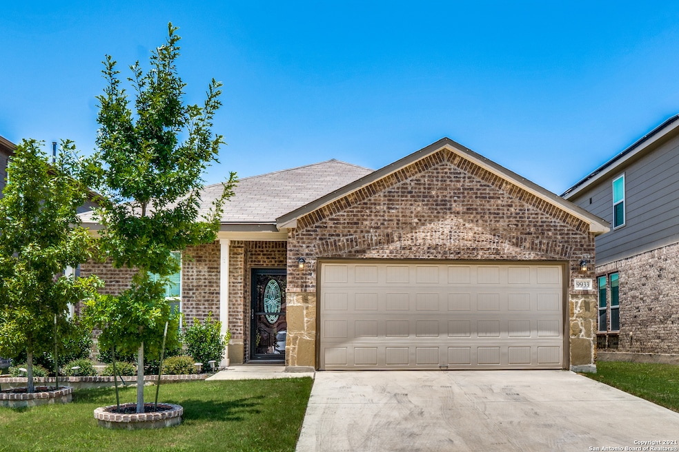 9933 Waddie Ln, San Antonio, TX 78254 - photo 1