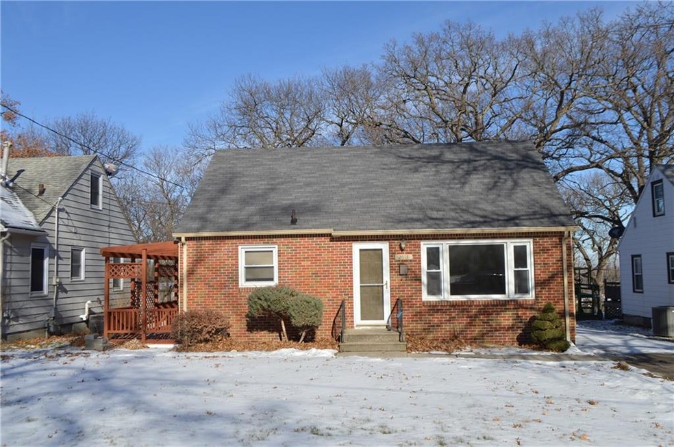 2613 Ashby Ave, Des Moines, IA 50310 - photo 1