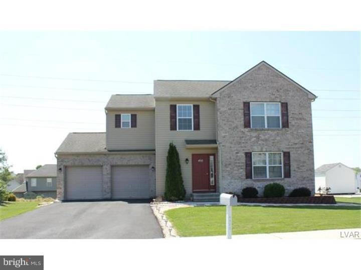 4522 3rd St, Whitehall, PA 18052 - photo 1