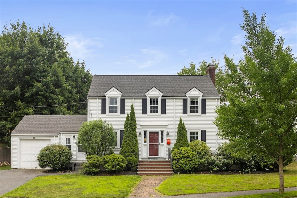 Pending $1,375,000 • Co-Listing Agent
