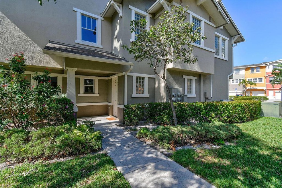 699 Corte Madera Ln unit 6, West Palm Beach, FL 33401 - photo 1