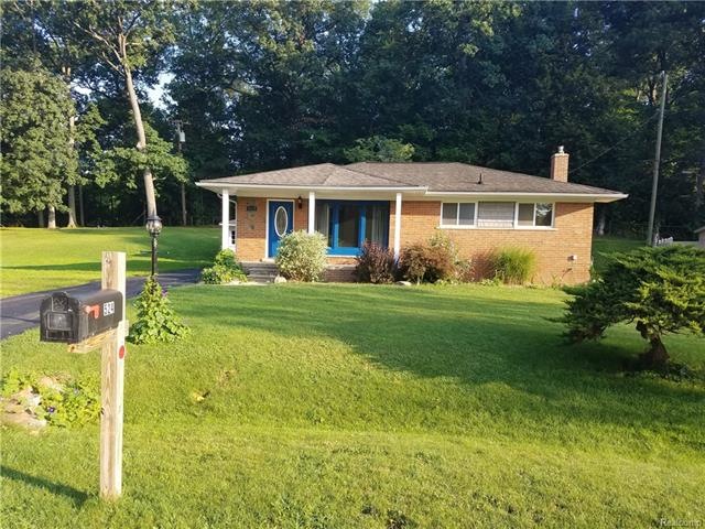 Large Culdesac Lot backs to woods