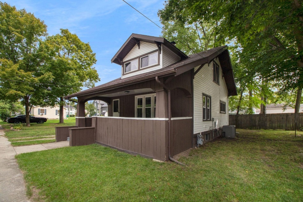 15 S 9th St, Niles, MI 49120 - photo 1