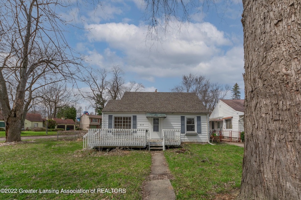 517 N Dexter Dr, Lansing, MI 48910 - photo 1