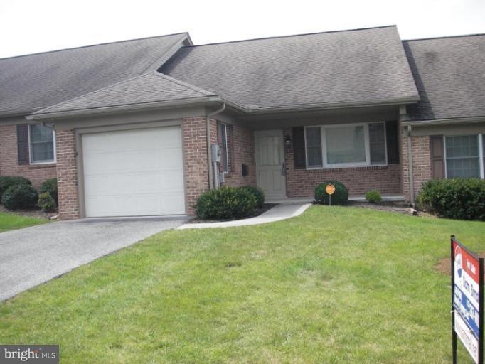 414 Deborah Ct, Chambersburg, PA 17201 - photo 1