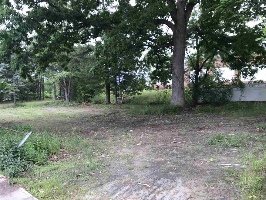 L Chautauqua Ave, Nashua, NH 03064 - photo 1