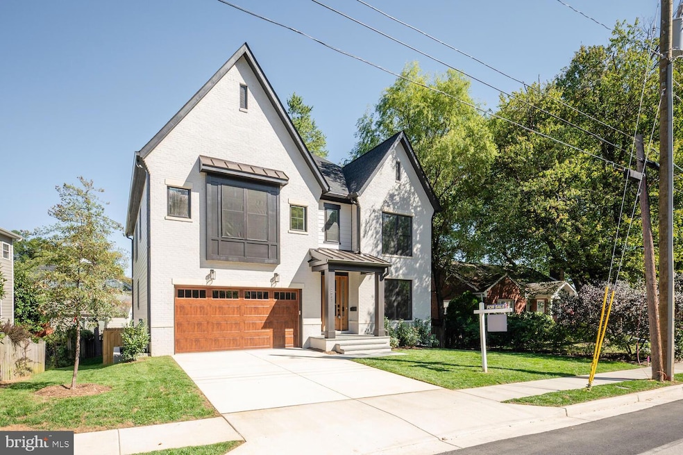 Under Contract $2,274,900 • Co-Listing Agent