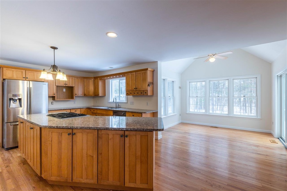 30 Lynne Dr, Hollis, NH 03049 - photo 1