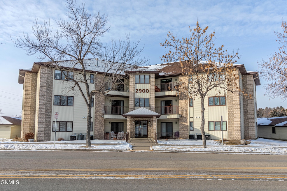 2900 4th Street - MLS Size-43