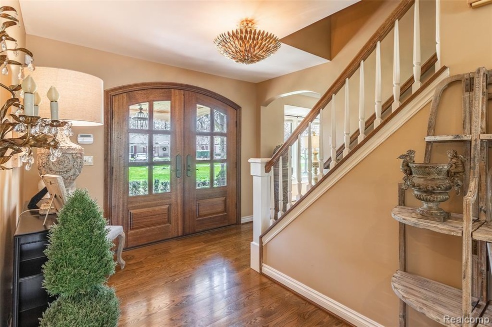 4180 Valley Forge Rd, Bloomfield Hills, MI 48301 - photo 1