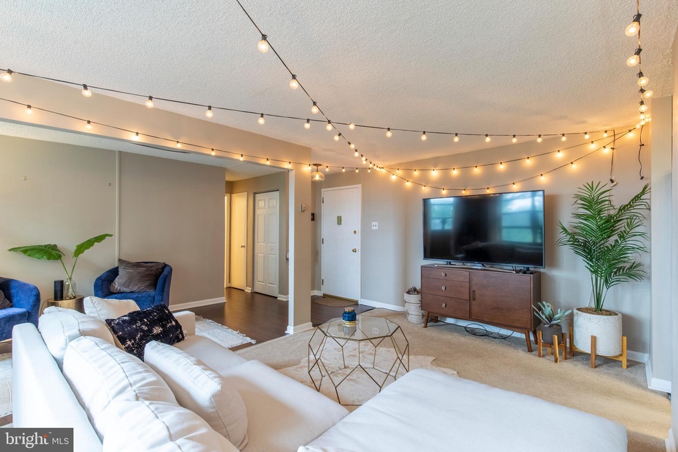 Radnor House unit 528, Bryn Mawr, PA 19010 - photo 1