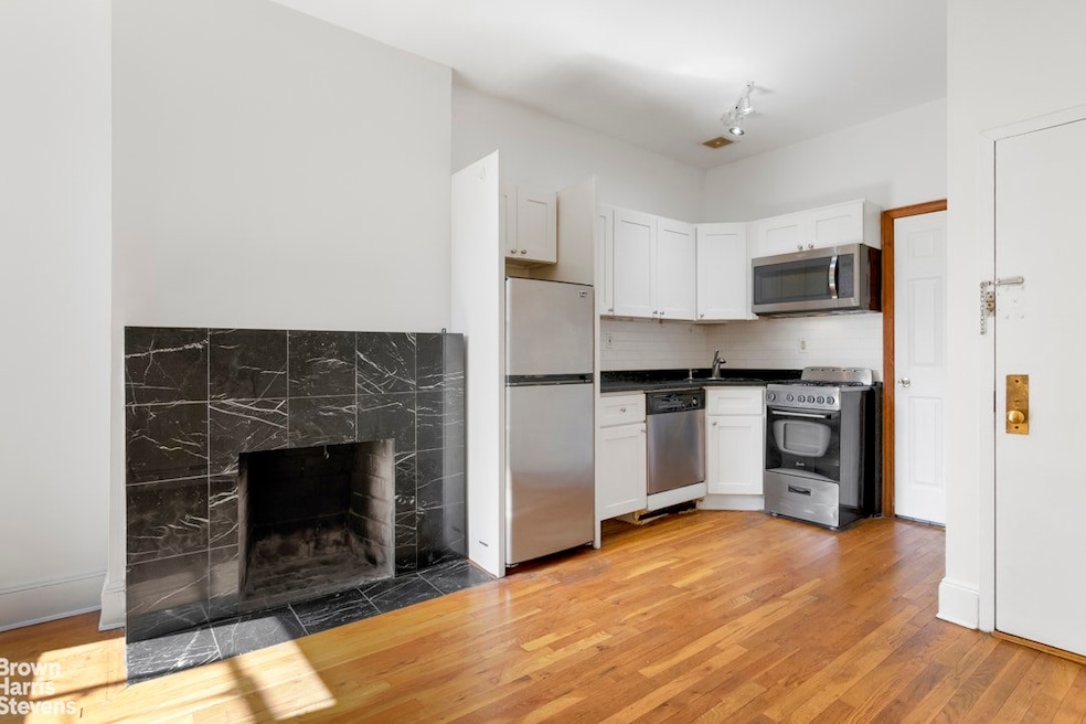 Sold $425,000 • Co-Listing Agent