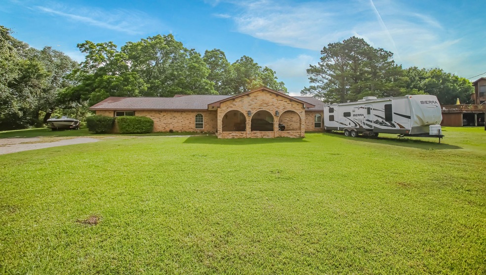 1824 County Road 506, Brazoria, TX 77422 - photo 1