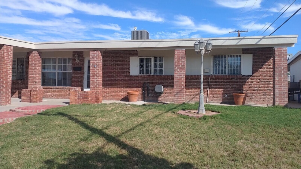 305 Bernadine Ave, El Paso, TX 79915 - photo 1