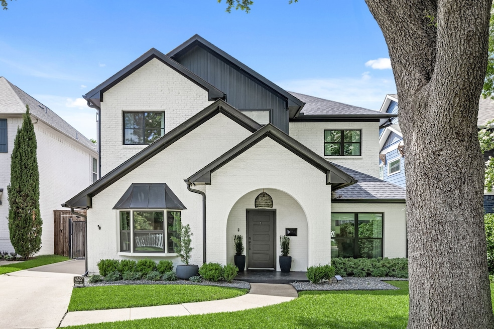 Under Contract $1,499,000