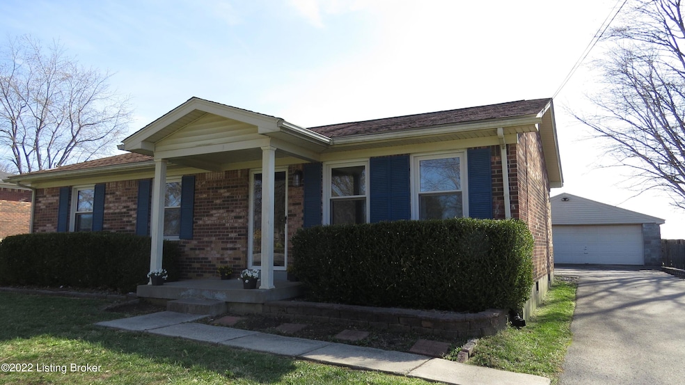 1475 Fisher Ln, Mount Washington, KY 40047 - photo 1