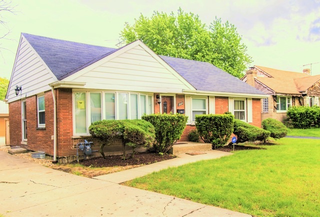 1009 Newcastle Ave, Westchester, IL 60154 - photo 1