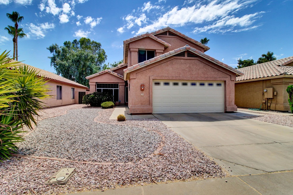 741 N Cholla St-33
