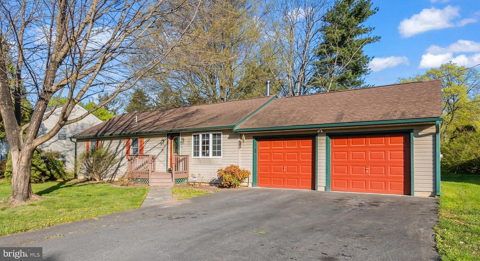 727 Ellen Dr, Bear, DE 19701 - photo 1