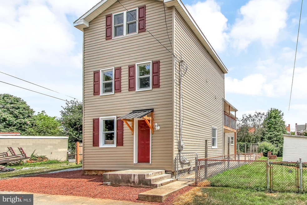 524 Avenue G, Columbia, PA 17512 - photo 1