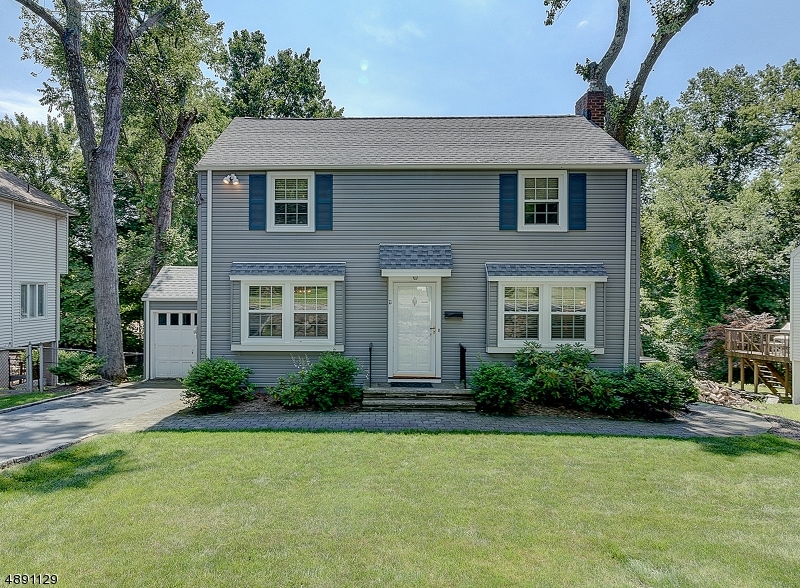 11 Hillside Ave, Livingston, NJ 07039 - photo 1