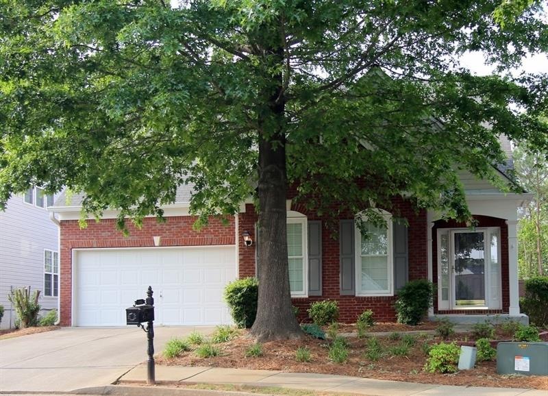 Fabulous 3 Bed 3 Bath home in Quiet Neighborhood.