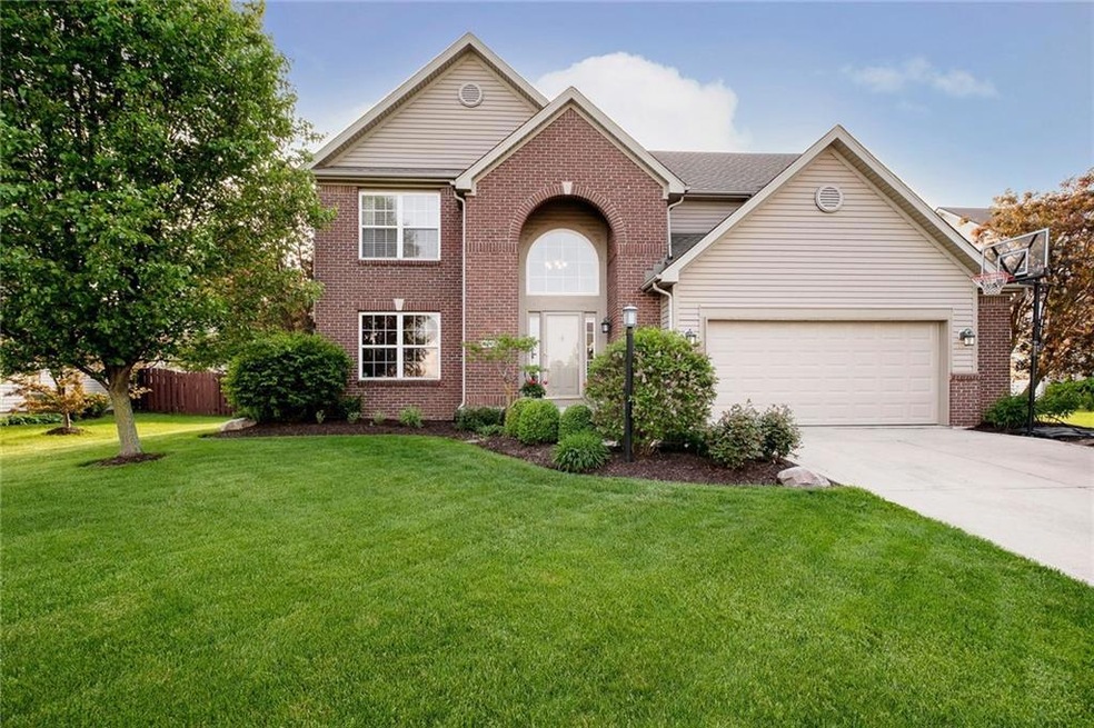12792 Broncos Dr, Fishers, IN 46037 - photo 1