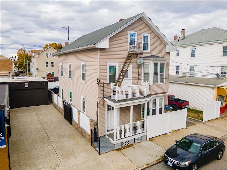 467 Plainfield St, Providence, RI 02909 - photo 1