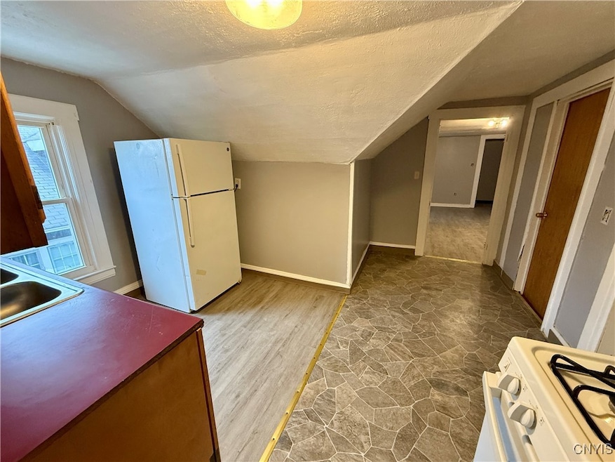 367 Furman St unit 3, Syracuse, NY 13205 - photo 1