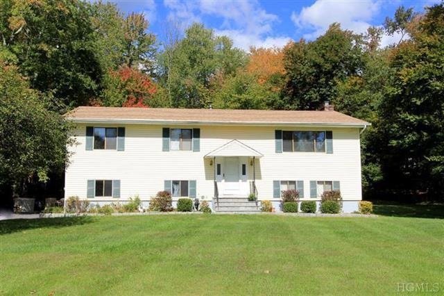 434 Elizabeth Rd, Yorktown Heights, NY 10598 - photo 1