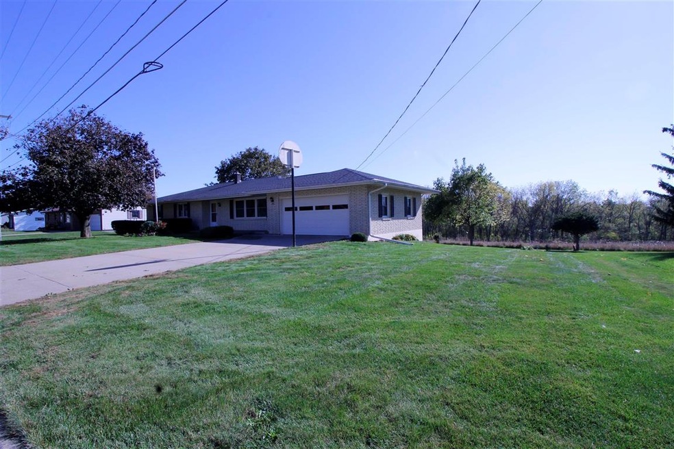 155 East St, Potosi, WI 53820 - photo 1