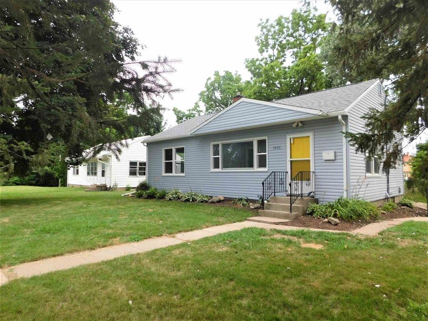 1111 W 10th St, Davenport, IA 52804 - photo 1