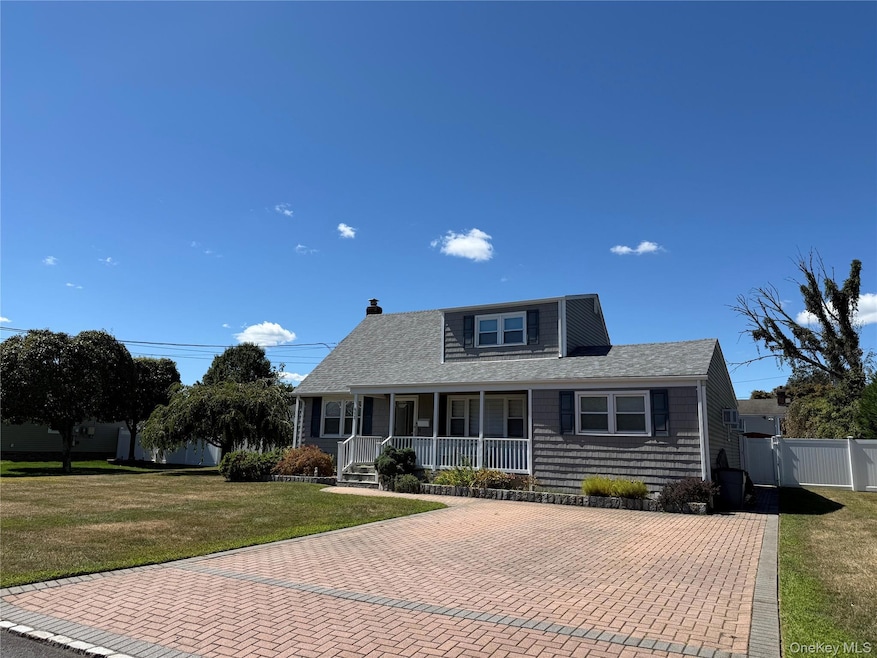 652 Empire Ave, West Babylon, NY 11704 - photo 1