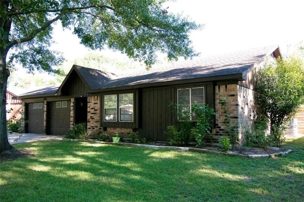 5834 Par Four Dr, Houston, TX 77088 - photo 1