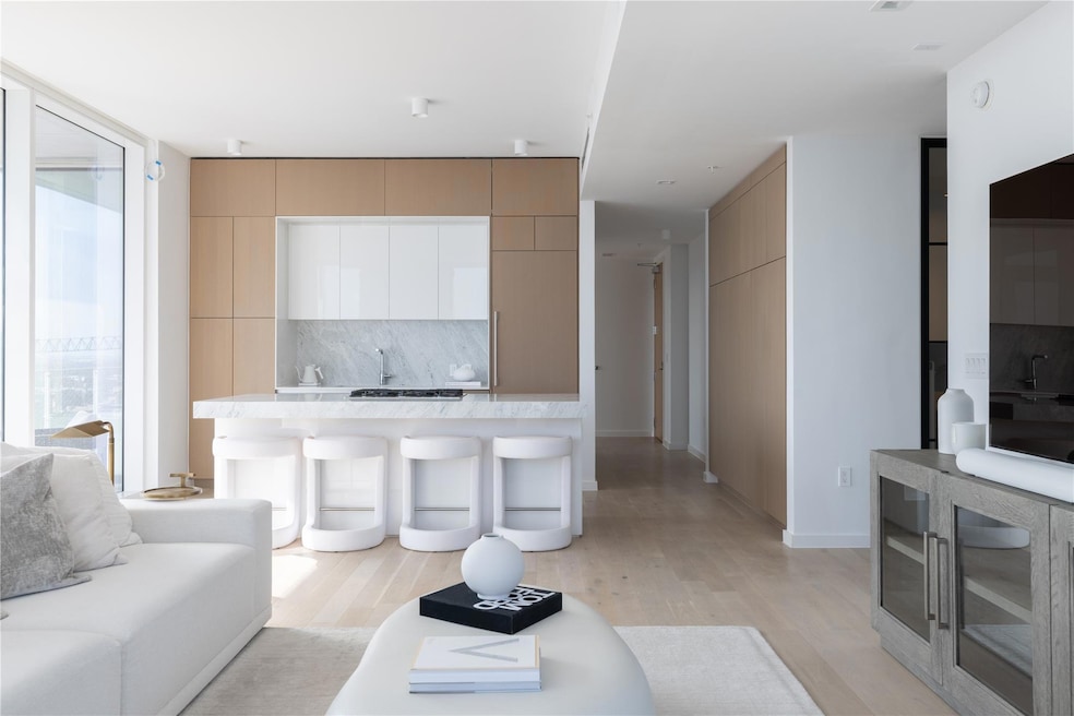 The Linden unit 2007, Austin, TX 78701 - photo 1