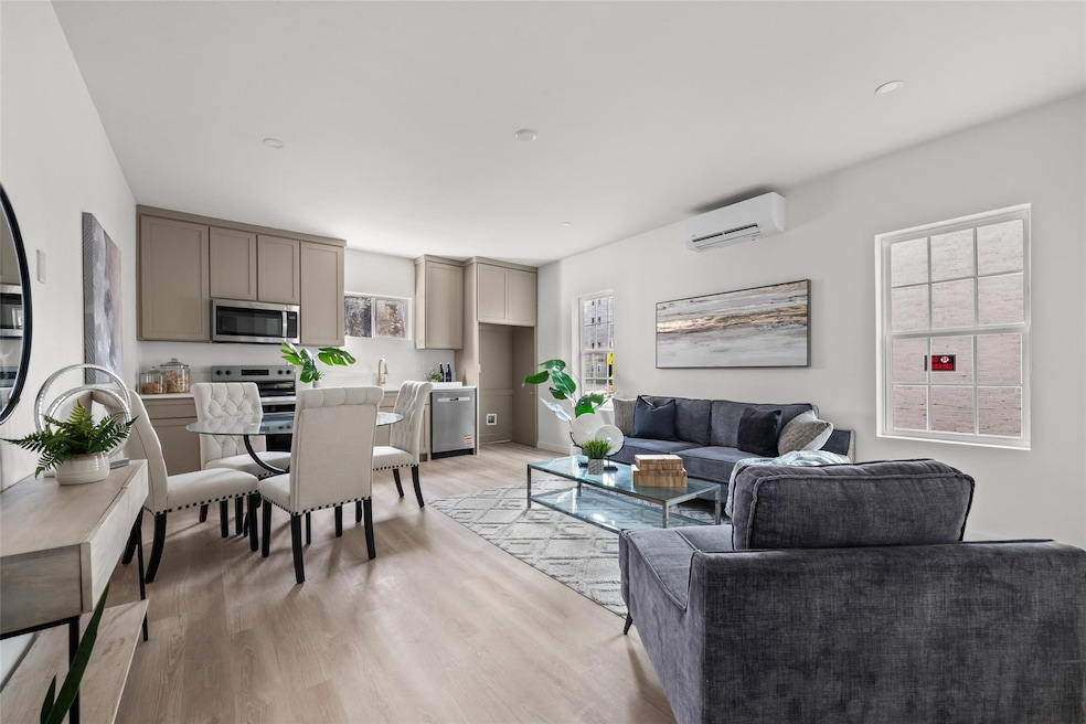 435 W 9th St unit B, Dallas, TX 75208 - photo 1