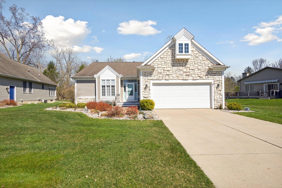 1860 Creek Landing